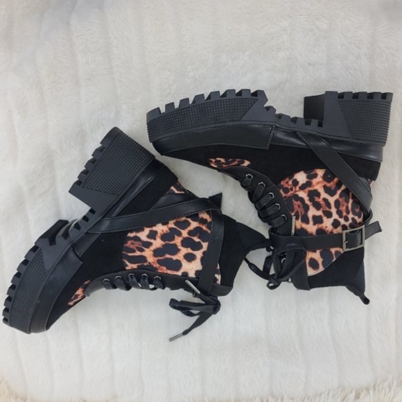 Cape Robbin Leopard Print 1 1/2" Platform Ankle Boot - Picture 7 of 9